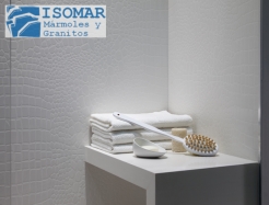 Caesarstone cocodrile white